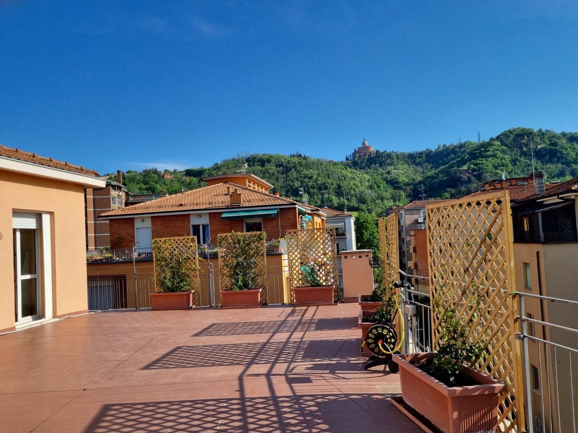 شقة Attico Vista San Luca بولونيا المظهر الخارجي الصورة